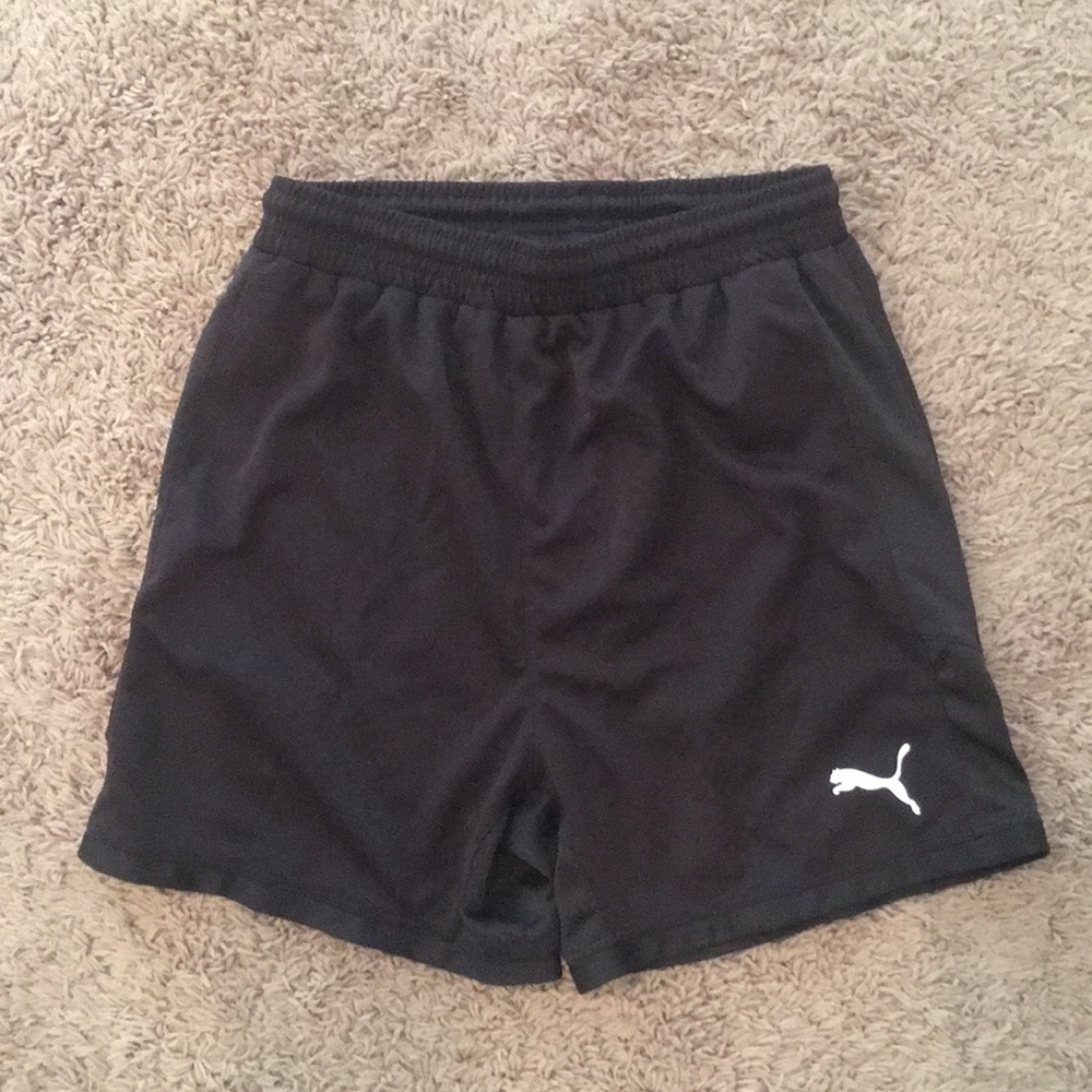 Puma shorts black